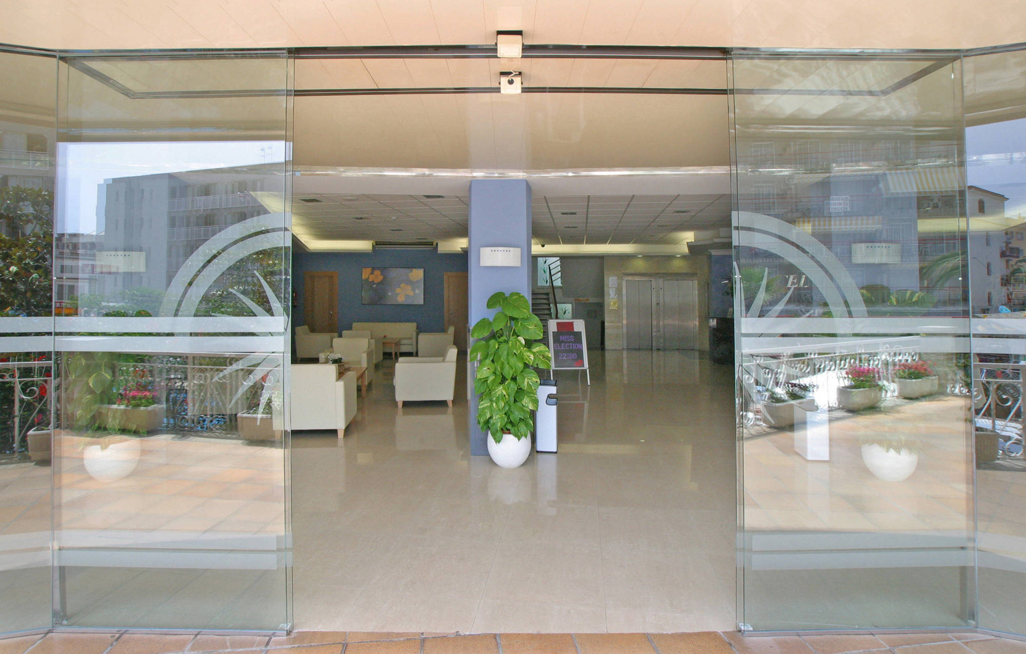 Hotel Esplai Calella Exterior photo
